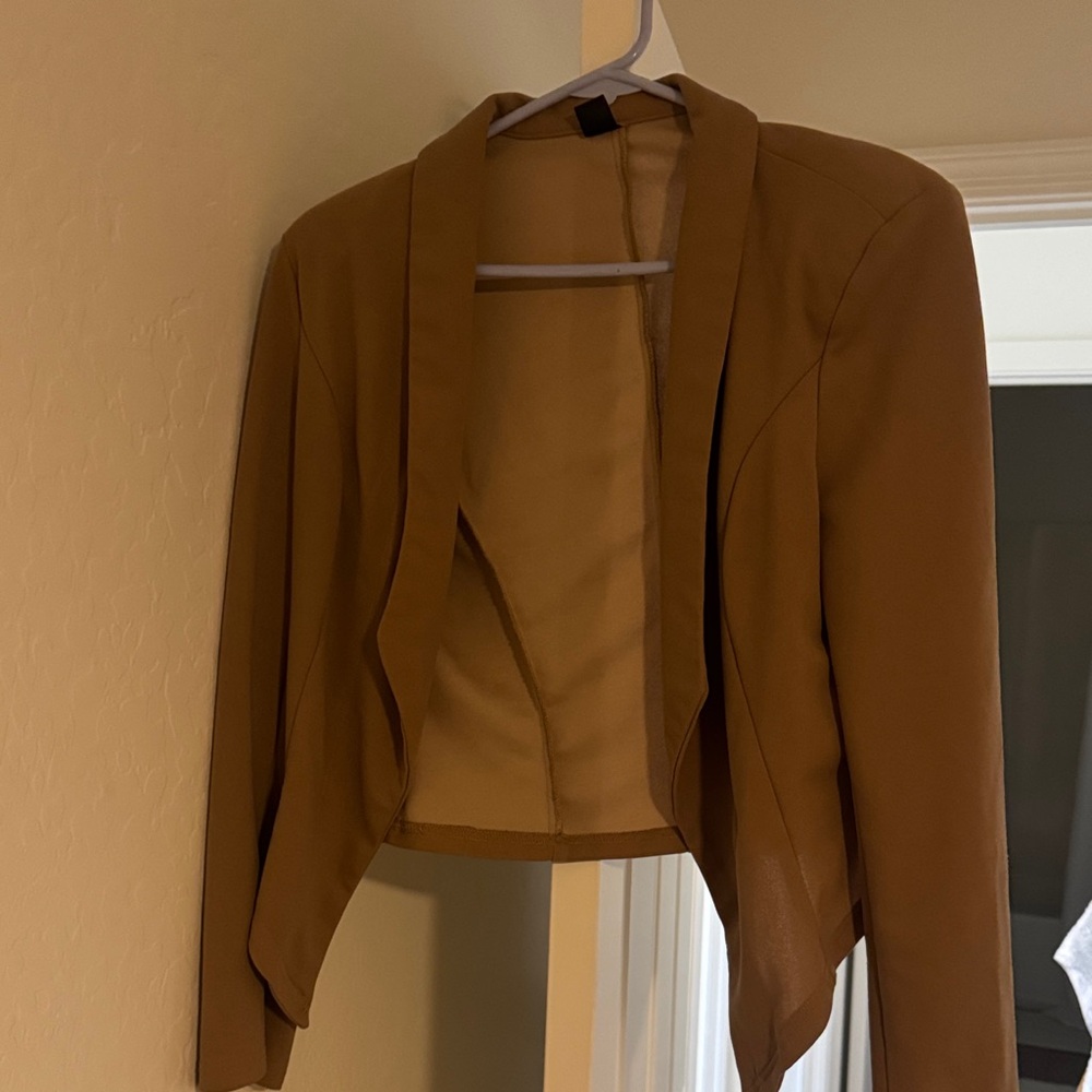 Elegant Tan Women's Blazer